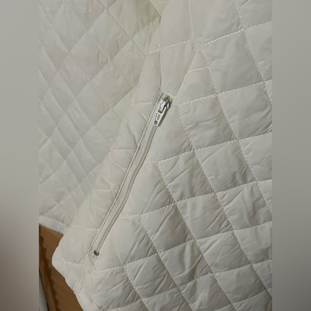 Her Universe | Star Wars Princess Leia Vest | 3/3x - Picture 10 of 16